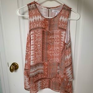 BCBGeneration FLOWY TIERED TOP